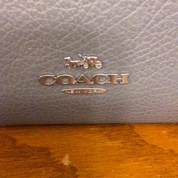 BRAND NEW COACH BAG!! - Picture 2 of 11